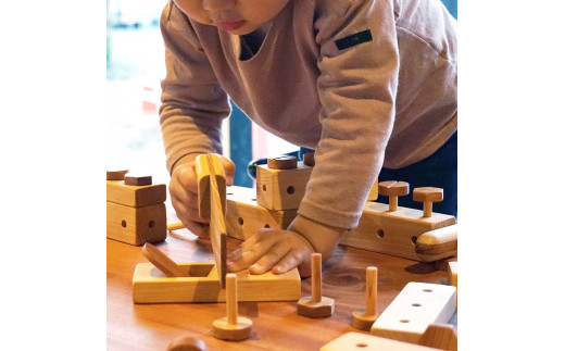 山のくじら舎 ちびっこ大工道具セット 木のおもちゃ 知育玩具 男の子 女の子 セット 大工 ギフト 包装 ラッピング プレゼント 贈り物 贈答 出産祝い 誕生日祝い のし 熨斗対応 高知県産