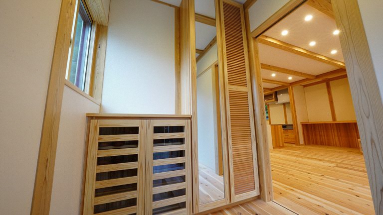 本山町『ショールーム「宮の前ヴィレッジ」』宿泊券　1泊2日