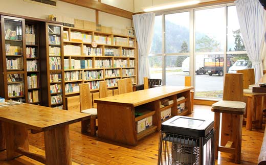白滝の里ペア宿泊券（ペンションタイプ・2食付き） リノベーション 白滝小学校 山小屋 鉱山 チケット 大川黒牛 はちきん地鶏 ふるさと料理 高知県 大川村 F6R-118