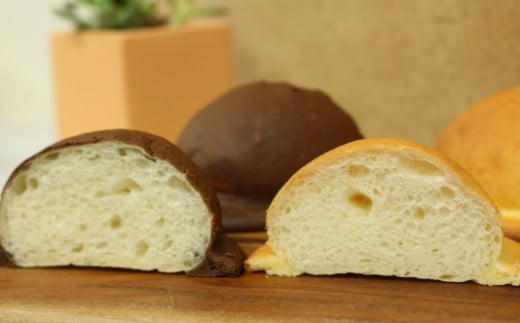 ＜『工房ナチュール』の天然酵母のぼうしパン　10個＞高知県　佐川町　ご当地パン　帽子パン　自家製酵母