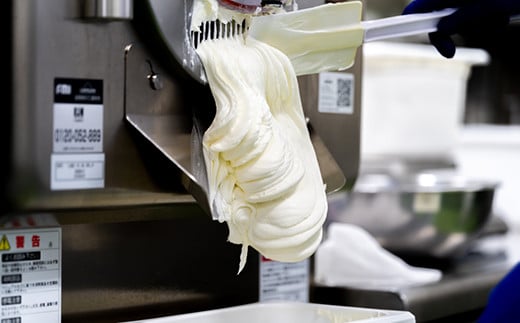 æŸãããŠçä¹³ä»èŸŒã¿ã®æ¿åãã«ã¯ã¢ã€ã¹ã人æ°ãã¬ãŒããŒ12åã»ãããQak-36