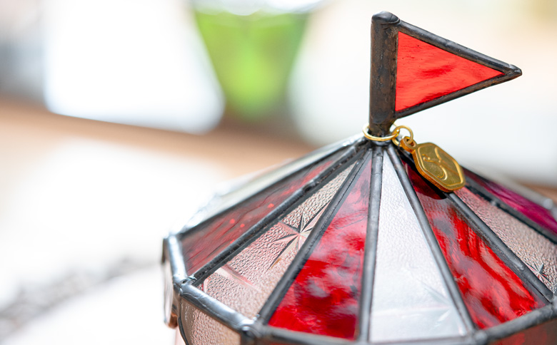 ステンドグラス　サーカステントのキャンディーポット