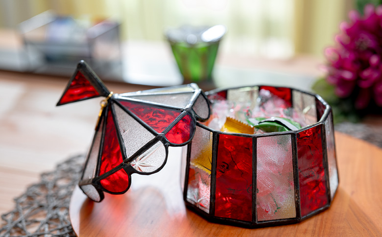 ステンドグラス　サーカステントのキャンディーポット