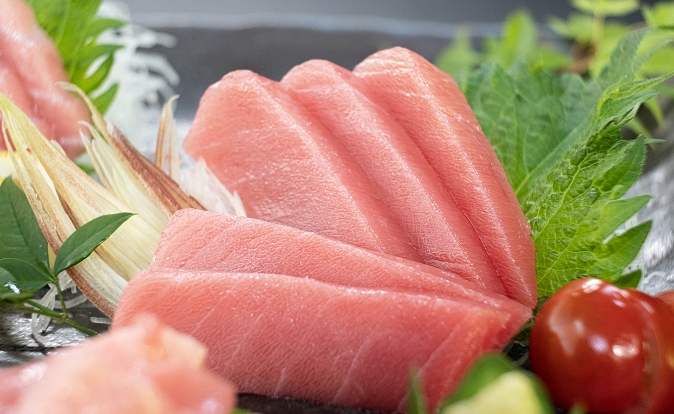 【訳アリ】養殖本マグロ 中トロ 6kg 黒潮本まぐろ｜大容量 不定貫 不揃い 刺身用 業務用 養殖まぐろ 最優秀賞受賞 日本一 配達日指定可 本まぐろ まぐろ 鮪 訳あり ワケあり たっぷり 小分け 丼 寿司 海鮮 魚 柵 産地直送 高知県 大月町