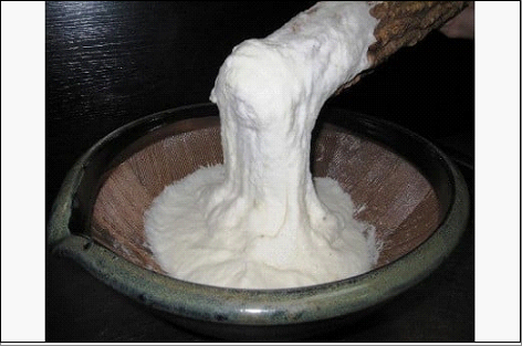 福岡市で作った弊社人気No.1の「自然薯とろろ（醤油味）」箱入セット