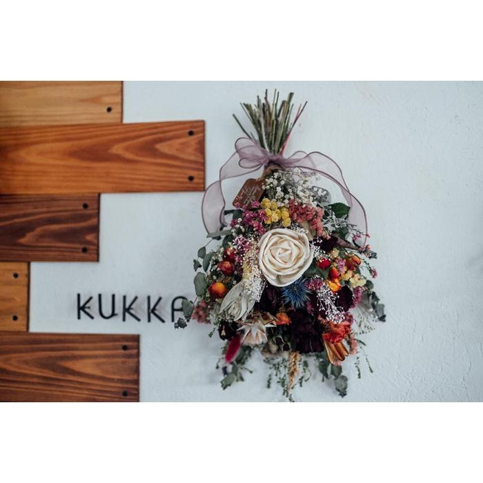 福岡市で製作したドライフラワースワッグ（レッドブーケM）