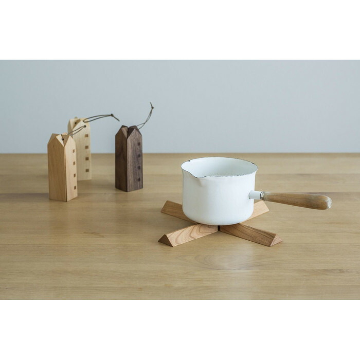 【福岡市】なべしきハウス（折りたためる木製鍋敷き）×1個