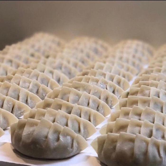 餃子 博多豚足コラーゲン入り餃子 プレーン 60個入（10個×６パック） | 冷凍餃子 生餃子 焼き餃子 水餃子 ふるさと納税餃子 小分け 手作り ぎょうざ ギョーザ ふるさと 国産 豚 肉 お取り寄せ 冷凍食品 冷凍 おかず 中華惣菜 点心 福岡県 福岡市 九州