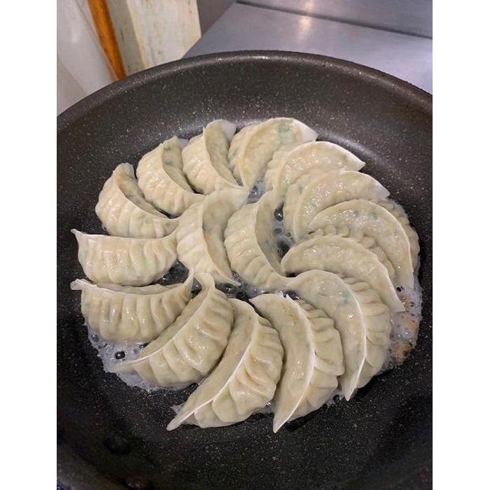 餃子 博多豚足コラーゲン入り餃子 プレーン 60個入（10個×６パック） | 冷凍餃子 生餃子 焼き餃子 水餃子 ふるさと納税餃子 小分け 手作り ぎょうざ ギョーザ ふるさと 国産 豚 肉 お取り寄せ 冷凍食品 冷凍 おかず 中華惣菜 点心 福岡県 福岡市 九州