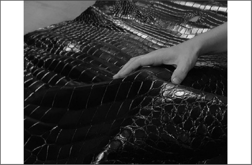 ããã©ãã¯ãåå€é©å·¥æ¿HOMMONãäœã£ããŽã«ãã«ãŒãããã°ãã¯ãã³ãã€ã«ã