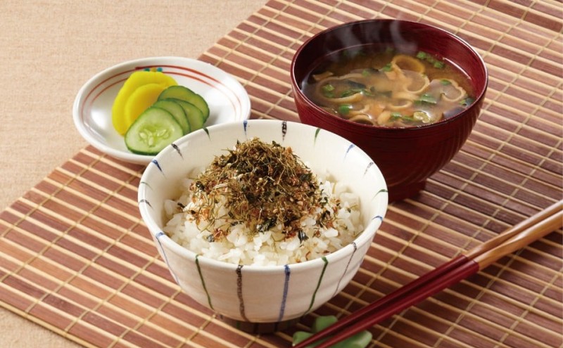 若生昆布(わかおいこんぶ)ふりかけ (25g×10袋) 春採れ一年昆布を贅沢に使用 井口食品 いのくち 【福岡市内製造】 ご飯 弁当  海苔 常温