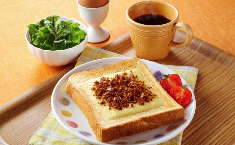 甘旨(あまうま)おかかふりかけ(40g×8袋)  化学調味料無添加 枕崎産かつお節使用 井口食品 いのくち 【福岡市内製造】 ご飯 弁当 常温