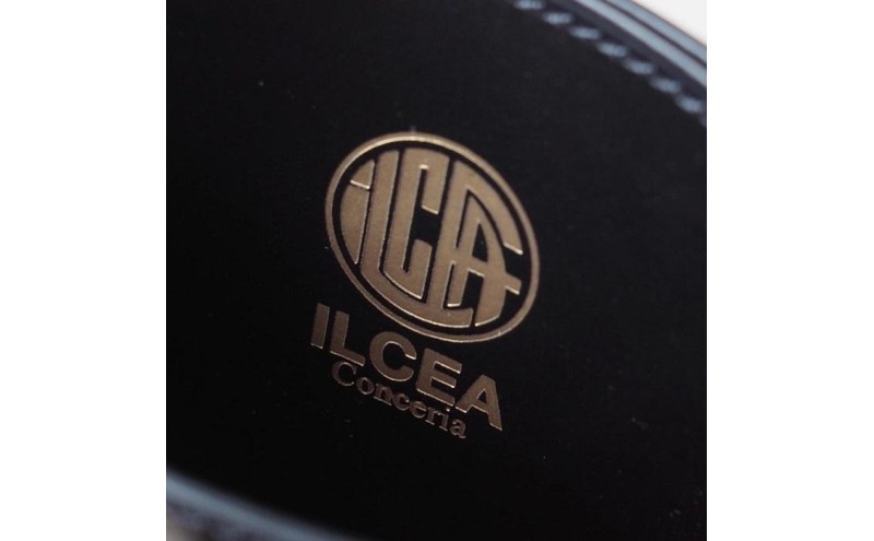 【福岡市】Cornoblu　イルチアカーフ　ミニマムウォレット　ブラック