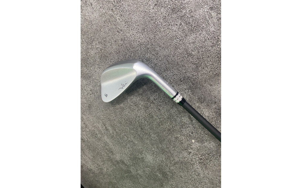 【福岡市】Abi Wedge ホワイトクロムメッキ58°　シャフト フジクラTRAVIL（105S）女性クラフトマンの阿比留俊子　設計・デザイン　