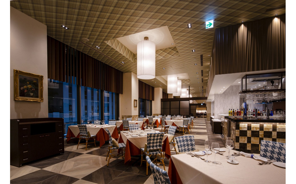 【イタリアンレストラン　サンミケーレ (ホテルモントレ福岡)】ペア（2名様）ディナープラン　ペアリングワイン4種付