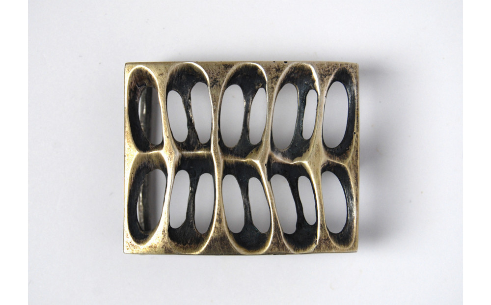 豊福知徳　「バックル」