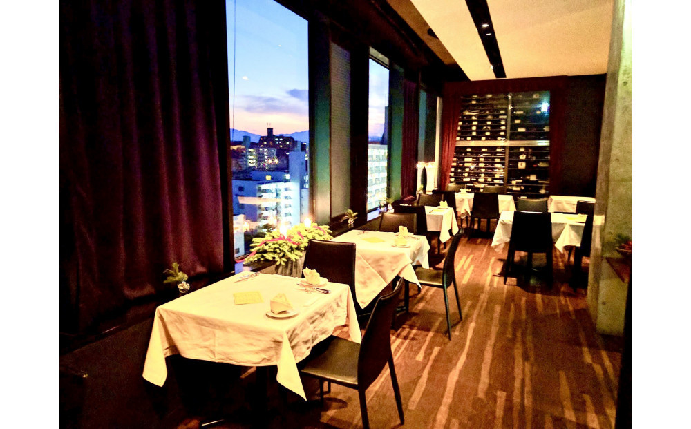 çŠå²¡ã€ã«ã³ã«ãã£ãŒã¬ã®ãé£äºåž 10,000å