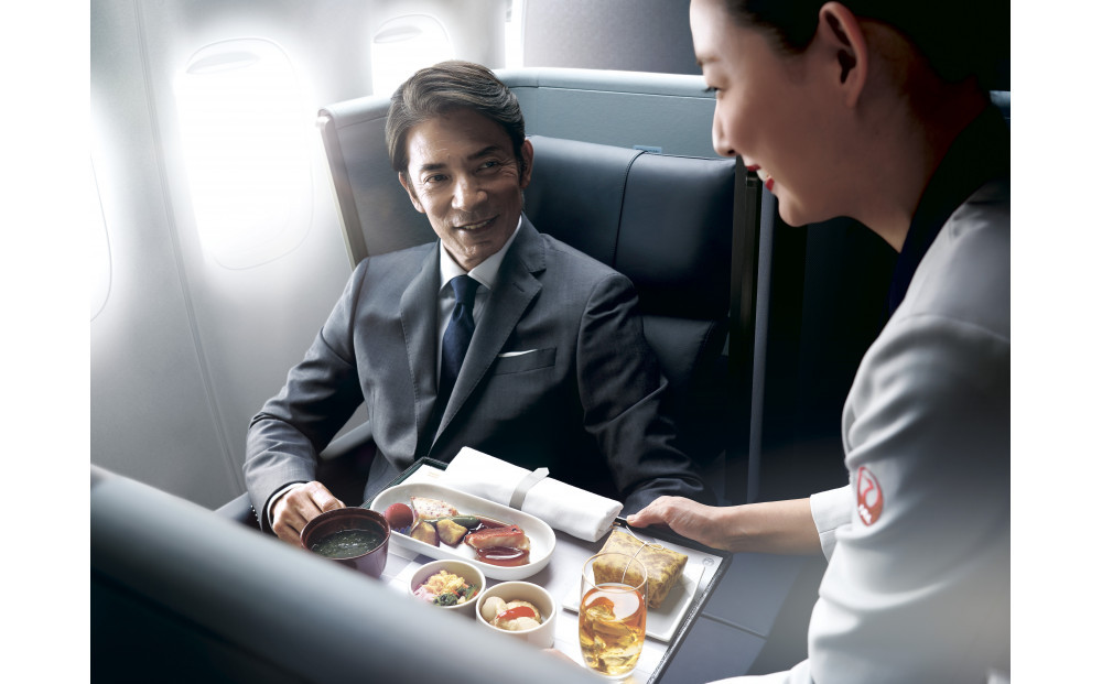 夜の福岡空港プレミアム見学・体験ツアー1名【開催日2026年3月7日（土）】最少催行人員15名