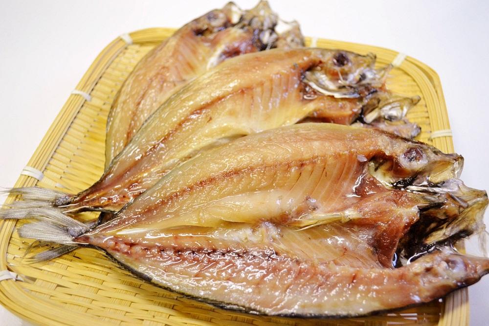 振り塩仕立て　真アジ開き10枚セット　★長浜市場で水揚げ★