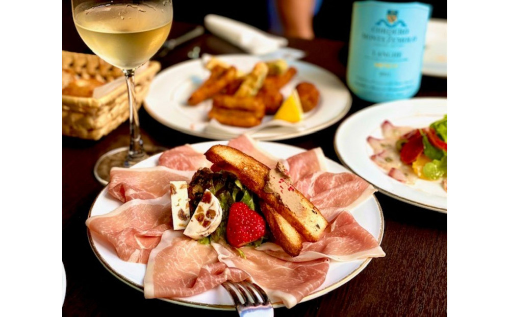 çŠå²¡ã€ã«ã³ã«ãã£ãŒã¬ã®ãé£äºåž 10,000å