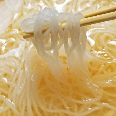 よくばりもつ鍋セット 醤油味2人前&みそ味2人前(合計4人前) (米粉麺付)(大牟田市)【配送不可地域：離島】【1289106】