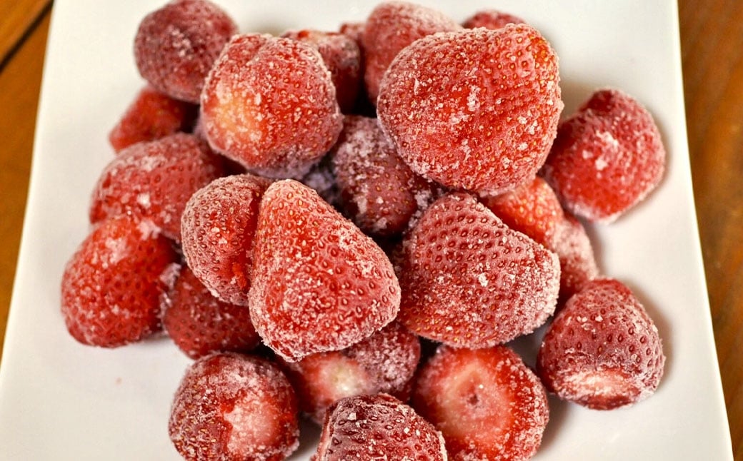 訳あり！ 辛子明太子 小切 1kg ＆ 冷凍 あまおう 800g セット 2種 計1.8kg イチゴ 苺  明太子 めんたいこ 魚卵 海鮮  ご飯のお供 おにぎり おにぎりの具 フルーツ 果物 ギフト 贈り物 国産 福岡県産 福岡県 直方市