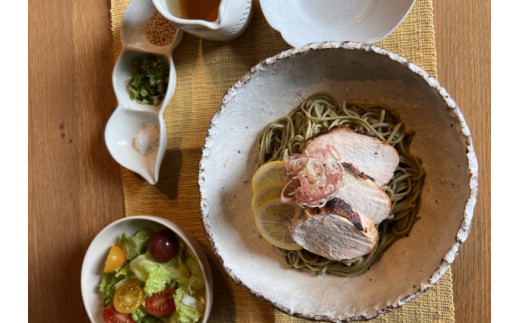 ラー麦使用！八女茶の茶そば