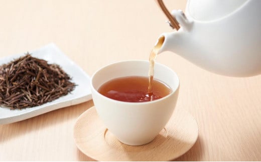 抹茶原料を使用した『碾茶（てんちゃ）の棒ほうじ』