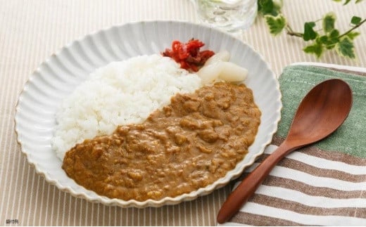 九州・福岡の上質なイノシシ肉を使用　八女ジビエイノシシカレー　お試し２食セット【中辛・辛口】