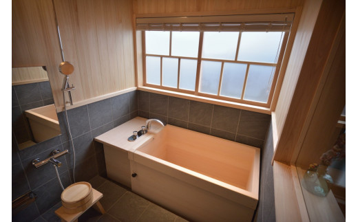 ãå
«å¥³å€§è¶åã§æããæé£ã1æ¥2çµéå® æ¥ã®ææŽ» ïŒ2é£ä»å®¿æ³ãã¢ãã±ããïŒ