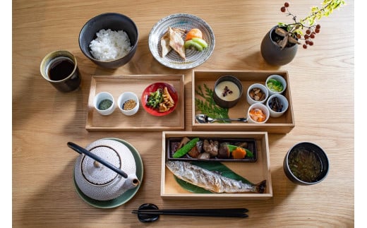 ãå
«å¥³å€§è¶åã§æããæé£ã1æ¥2çµéå® æ¥ã®ææŽ» ïŒ2é£ä»å®¿æ³ãã¢ãã±ããïŒ