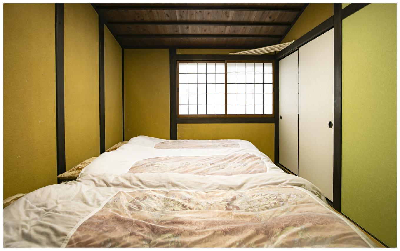 【1日1組一棟貸切】男ノ子焼の里 男ノ子御膳夕食付ペア宿泊券 【レターパック】 キャンプ 宿泊 ゲストハウス 1棟貸し ペア 宿泊券 夕飯付き 夕食付き 2名様 お米付き 1日1組 限定 旅行 自然 アウトドア 福岡県 八女市