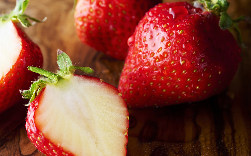 希少な地元産いちご 『みつのか』 280g×4パック 計1.12kg 【2025年12月下旬から2026年3月下旬発送予定】