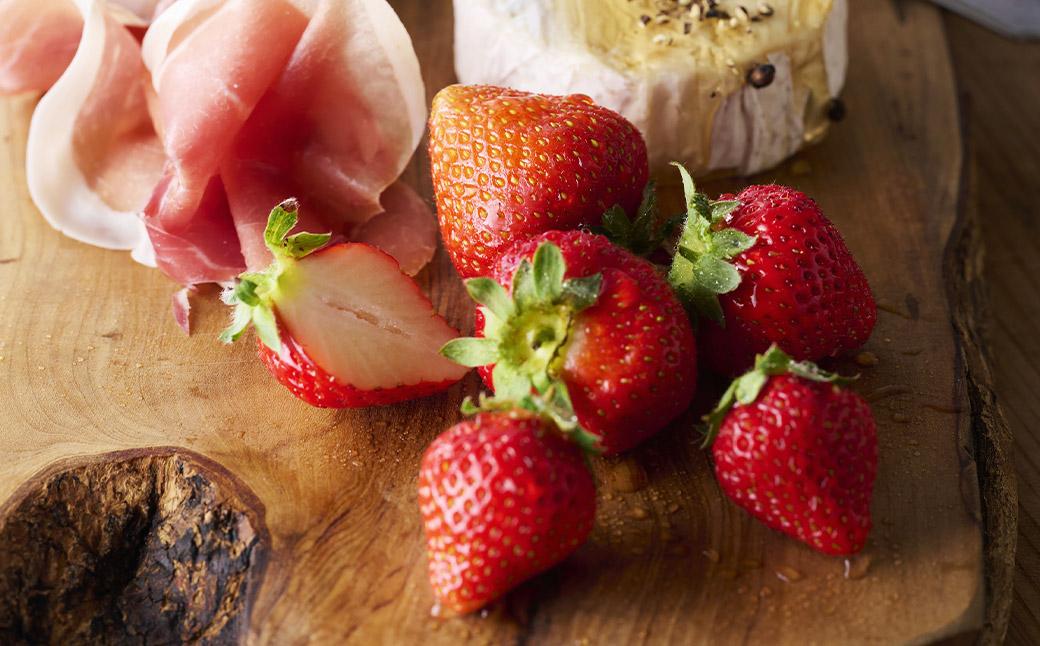 希少な地元産いちご 『みつのか』 280g×4パック 計1.12kg 【2025年12月下旬から2026年3月下旬発送予定】