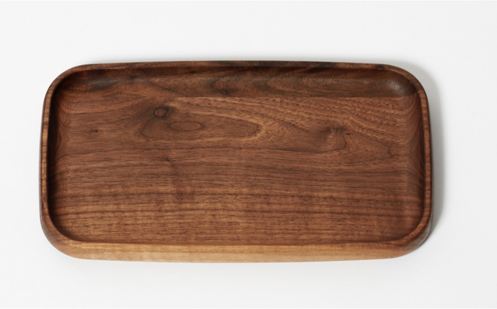 スタイリッシュで木の温かみを感じるトレイ 木製食器 天然木＜ウォールナット＞