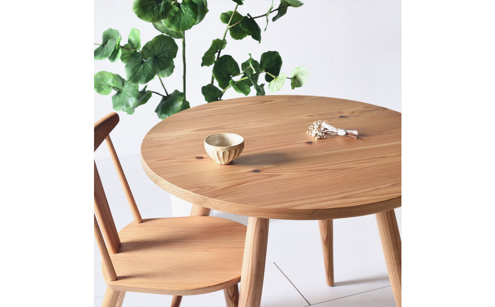 【木の香かおる国産杉の丸テーブル」】木の香ラウンドテーブル 85Φ ダイニングテーブル ウレタン塗装 九州産杉 大川家具