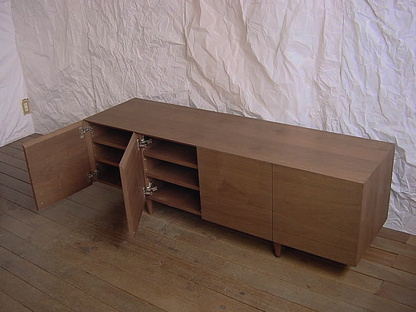 【QUBE AVボード ウォールナット】職人の技が光るシンプルなAVボード＜ウォールナット材ツキ板　オイルフィニッシュ＞ 家具 テレビ台 テレビボード TVボード AVボード 棚 リビングボード サイドボード ローボード MUFactory