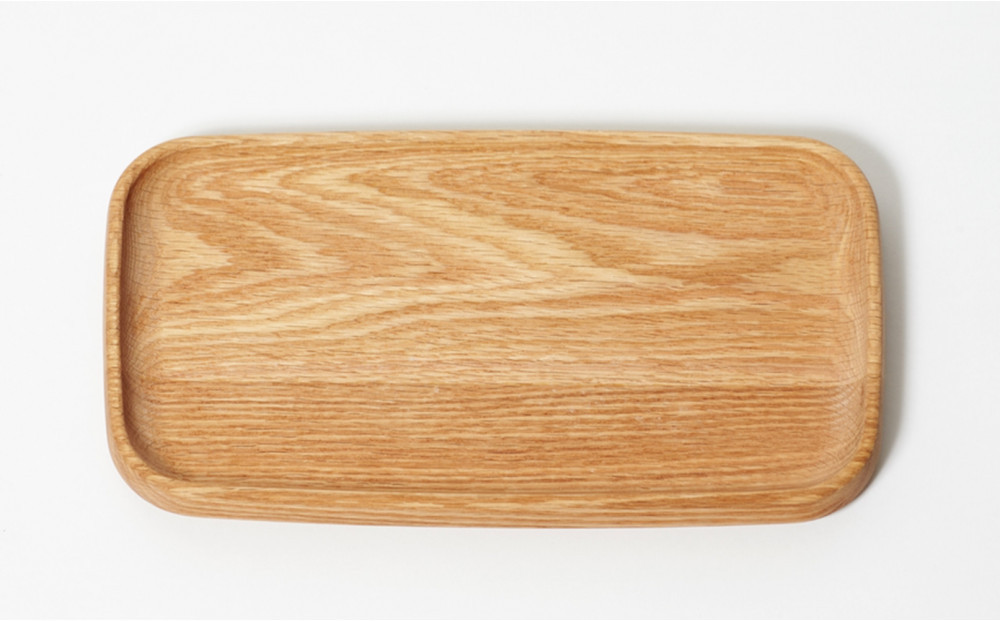 スタイリッシュで木の温かみを感じるトレイ 木製食器 天然木＜ブラウンオーク＞