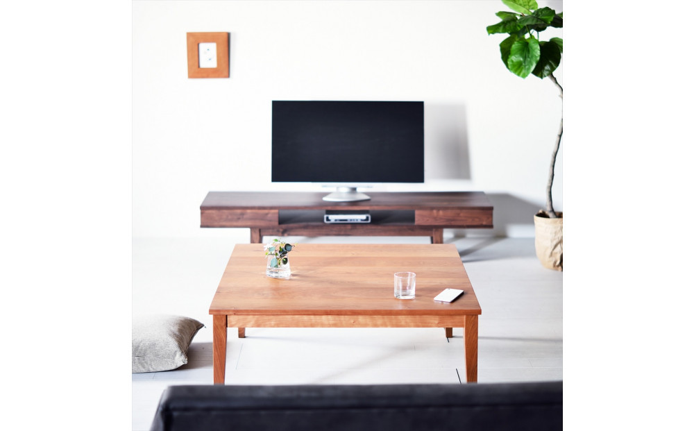 ãã·ã³ãã«ã¢ãã³ãªå®¶å
·ã®ãéšå±ã«ã ã·ã£ãŒããªãã¶ã€ã³ã®ïŒ®ïŒ¯ïŒã»ã³ã¿ãŒããŒãã«120Ã120 ãã§ãªãŒ ããŒããŒãã« ç¡å¢æ åœç£ 倧å·å®¶å
·