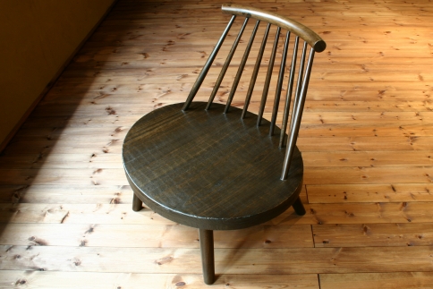 【異邦人 あぐら椅子 1脚】★さざ波のような優しい表情を持ち、浮造り加工を施した独特の風合いを楽しめます