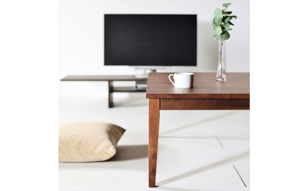 【シンプルモダンな家具のお部屋に】 シャープなデザインのＮＯ１センターテーブル120×120 ウォールナット ローテーブル 無垢材 国産 大川家具