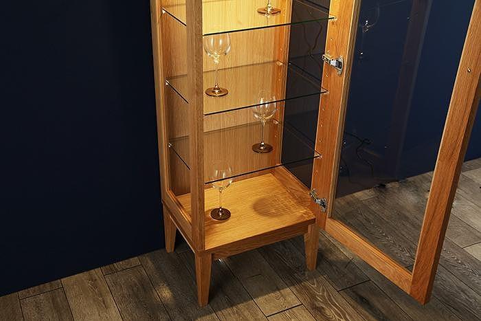 大川家具 デイジー 55cm ガラスキャビネット  コレクションボード天然木オーク(ナラ) 野中木工所