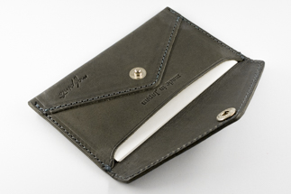 maf pinto èåååºå
¥ã ã¬ã¶ãŒã«ãŒãã±ãŒã¹ ã°ã¬ãŒ