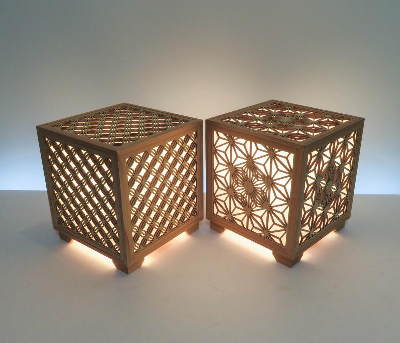 レーザー行灯「趣」キューブ 八重桜と麻の葉組子模様（和紙貼り）