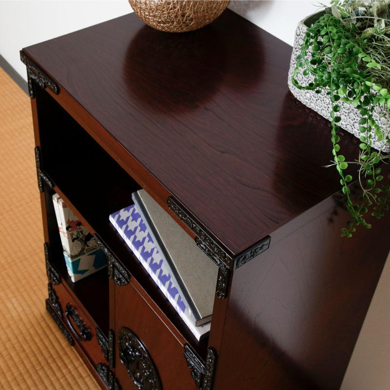 ãåéæ°èž 60é»è©±å°ãâ
嵿¥ææ²»40幎èèã墿šå·¥ãçç·Žã®è·äººã®æã«ãã1ã€1ã€äžå¯§ã«äœãäžããäŒçµ±å·¥èžåãåéæ°èžå®¶å
·ã