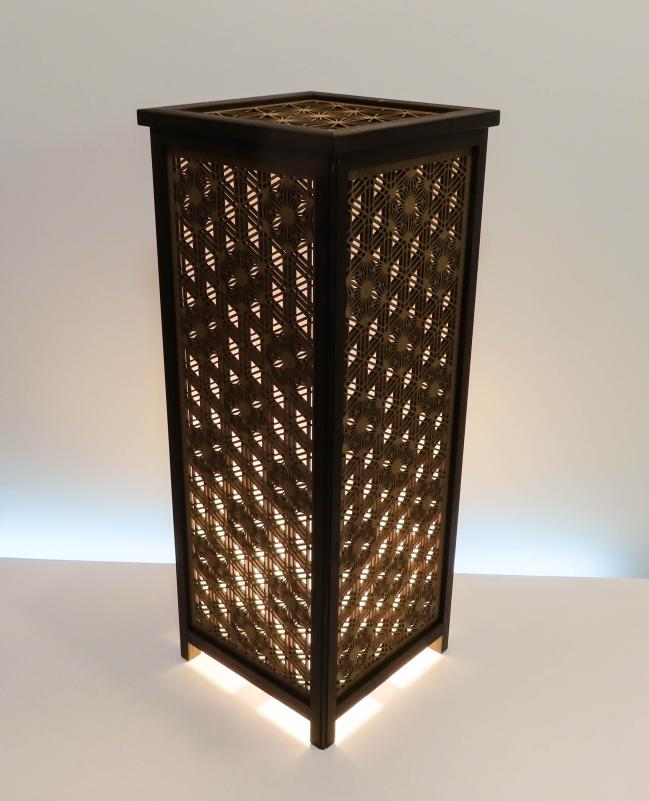 レーザー行灯「趣」Lサイズ 八重麻の葉 胡麻幹 組子デザイン 和紙貼り 高さ65cm LED電球付