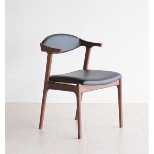 ダイニングチェア　フラット　ハーフアーム　ウォールナット無垢　大川市