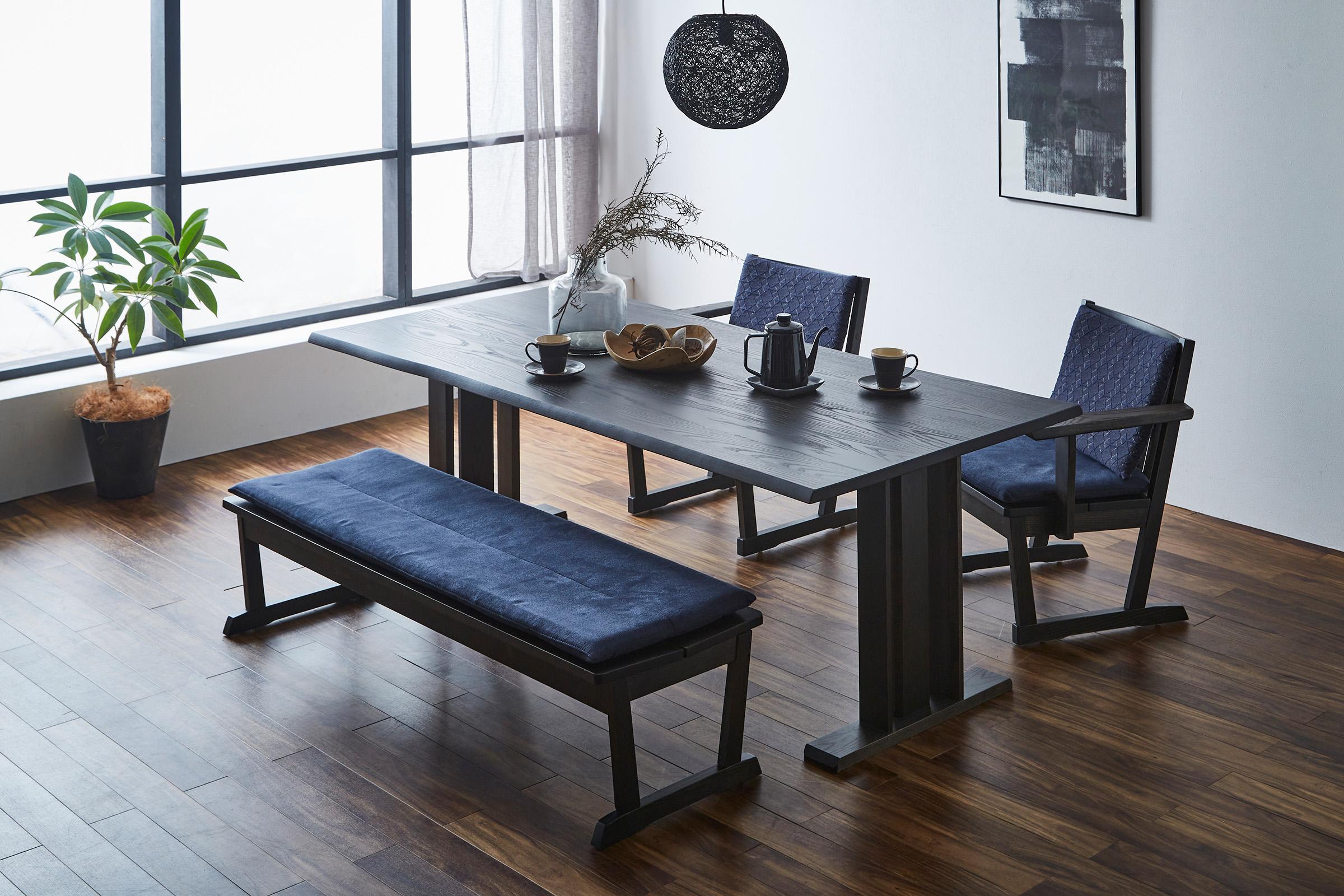 浮造り＋波型加工の 高級 ダイニングテーブル 単品 無垢材 （アネーロ１８０Tスミ色） 食卓 うづくり 無垢 テーブル おしゃれ モダン 大川市 大川家具