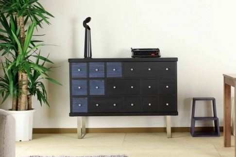 【MODERNA 115チェスト（L-2）】★職人の手で一つずつ微調整しながら組み上げたチェスト。ブラック染色の本体に、日本古来の伝統色をアクセントカラーとして変化をつけた和モダンインテリア