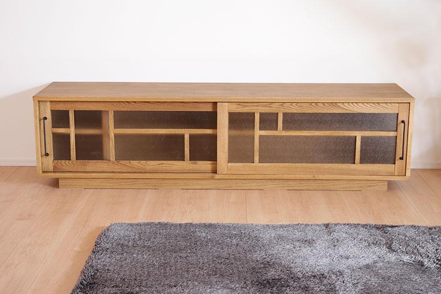 【amico／アミコ 180TVボード】★レトロなガラス扉がノスタルジックな雰囲気を感じるおしゃれなデザインのTVボード強くて頑丈なアッシュ材の木目と質感を活かしたオイル塗装仕上げ